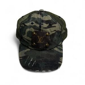 Louis Vuitton camo baseball cap patch is authentic